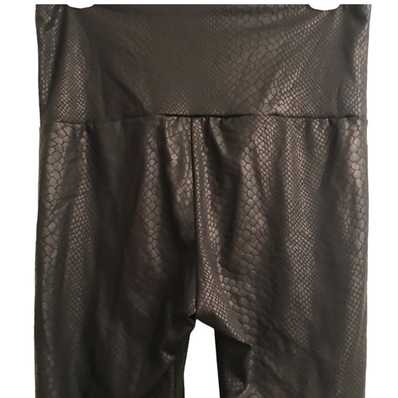 Cherish faux snakeskin leggings - Picture 7 of 7